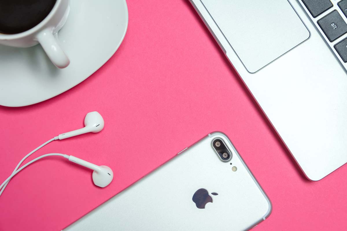 Influencer Agenturen Vertrag: Vertragsarten, Honorar, Rechte & Pflichten